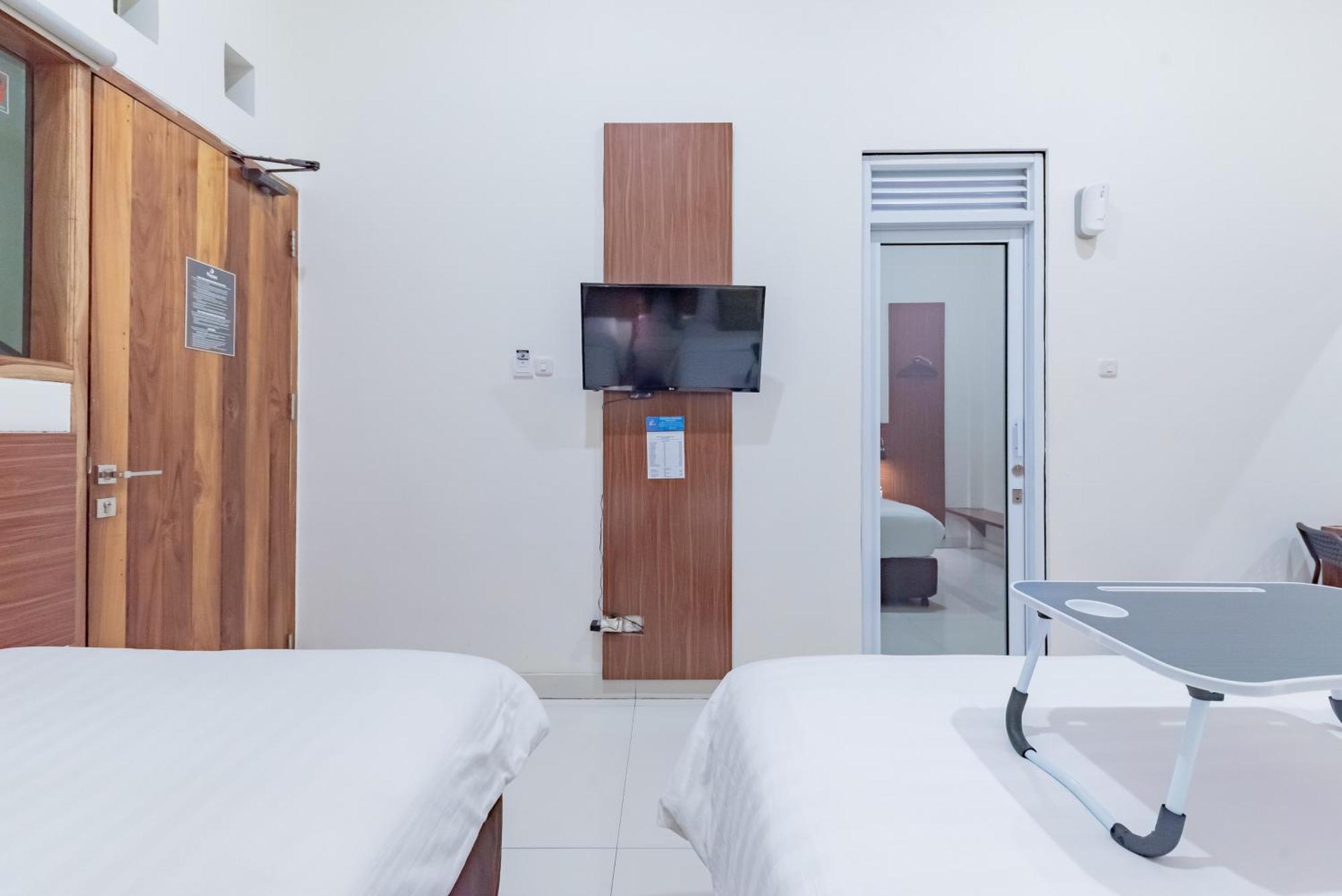 Urbanview Darmo Residence Bandung Dış mekan fotoğraf