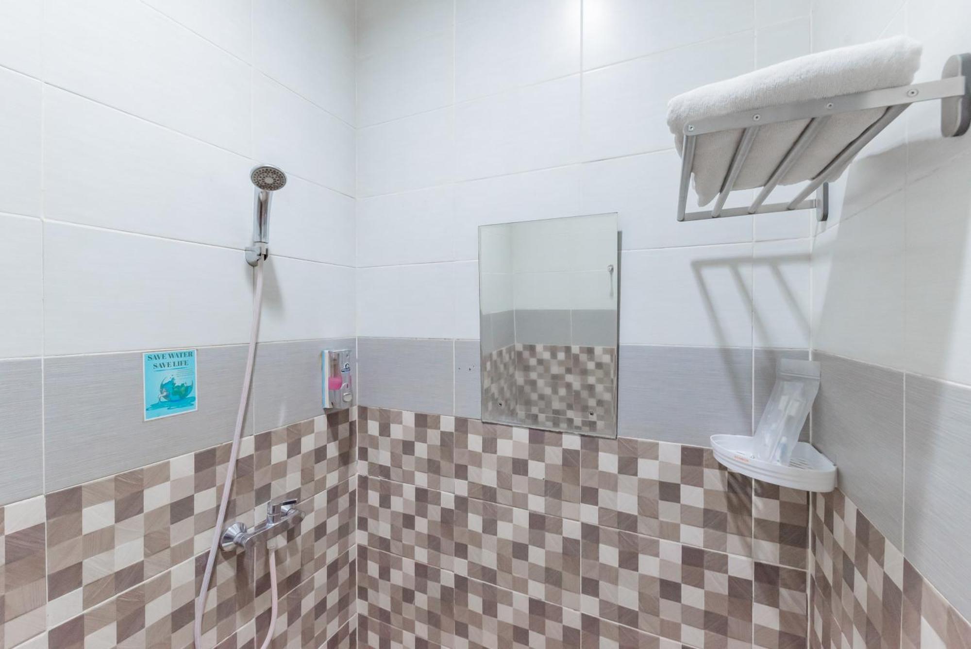 Urbanview Darmo Residence Bandung Dış mekan fotoğraf