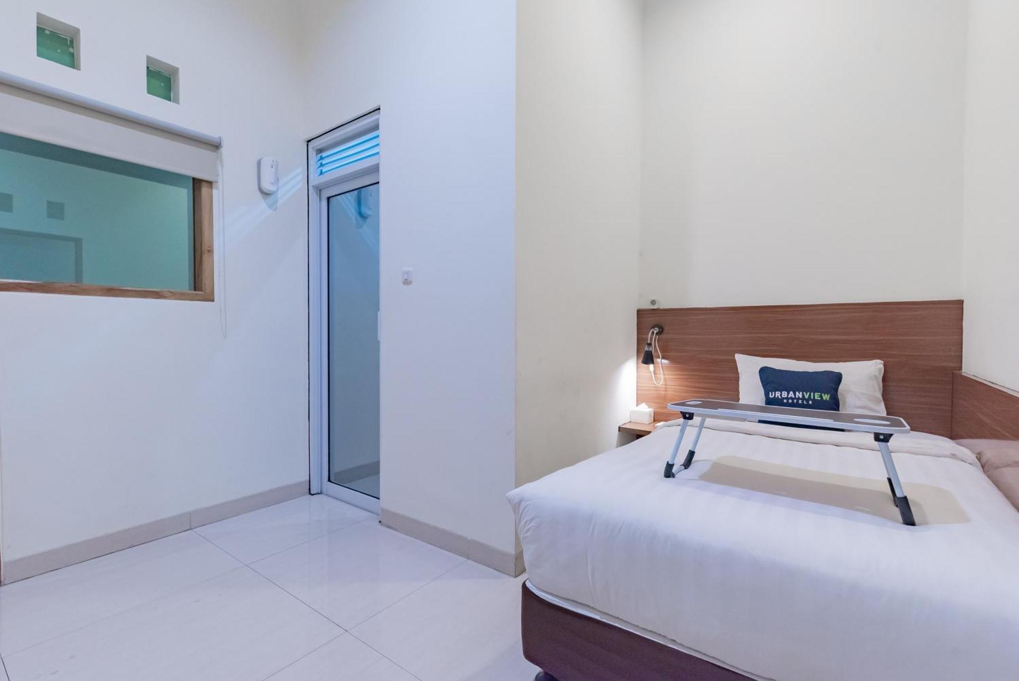 Urbanview Darmo Residence Bandung Dış mekan fotoğraf