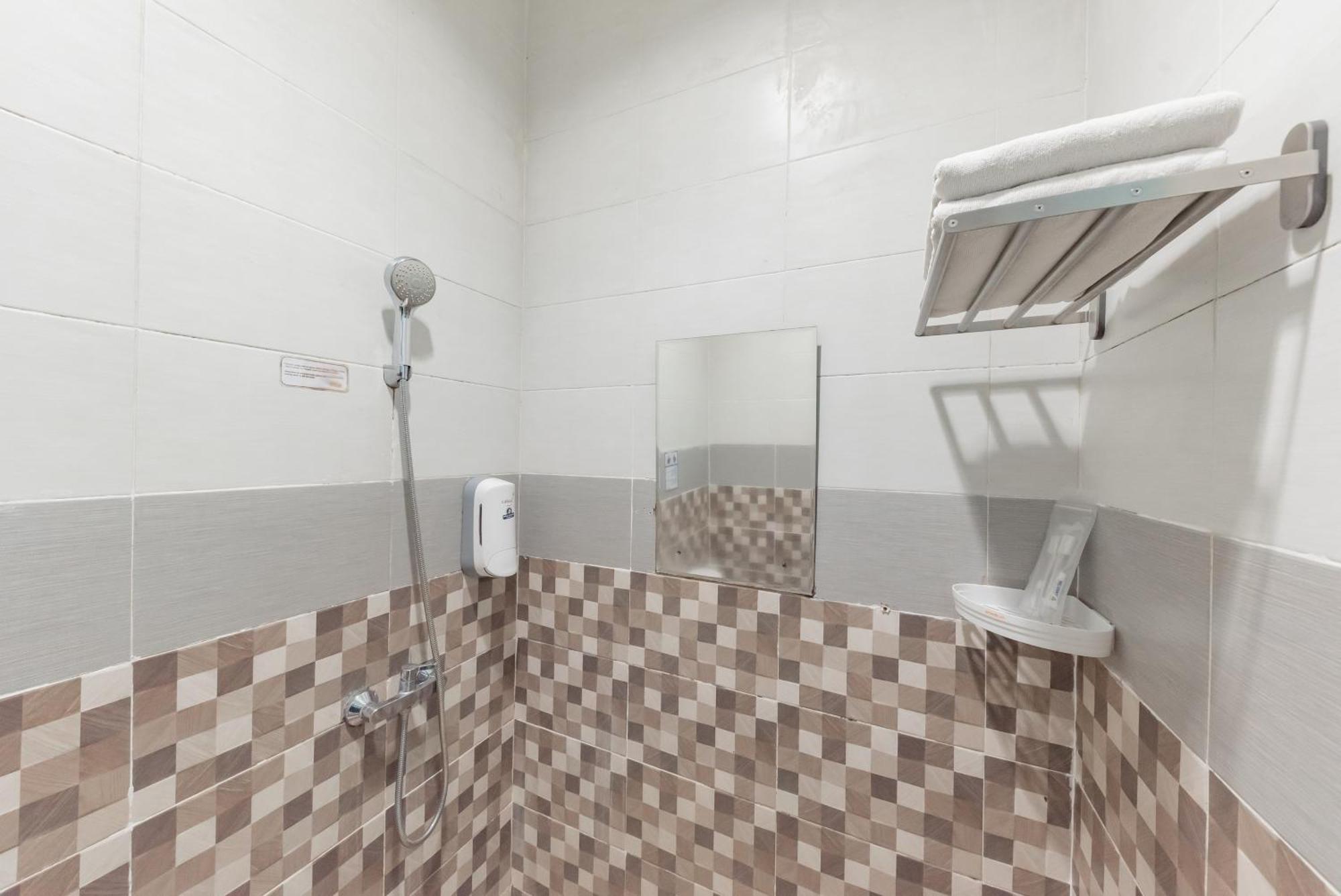 Urbanview Darmo Residence Bandung Dış mekan fotoğraf